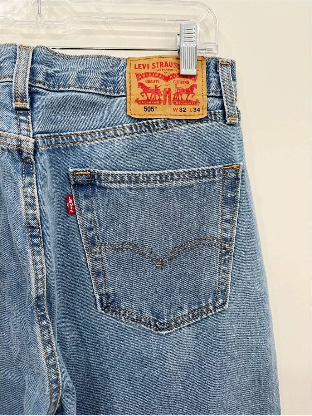 Levi’s 505 Regular Fit Jeans Men’s 32x34 Light Wash Straight Leg 100% Cotton NWT